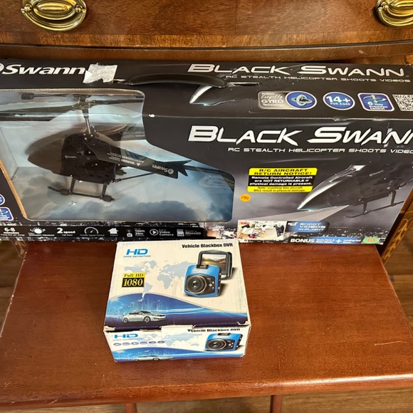 Black Swann Helicopter Drone - Picture 3 of 6